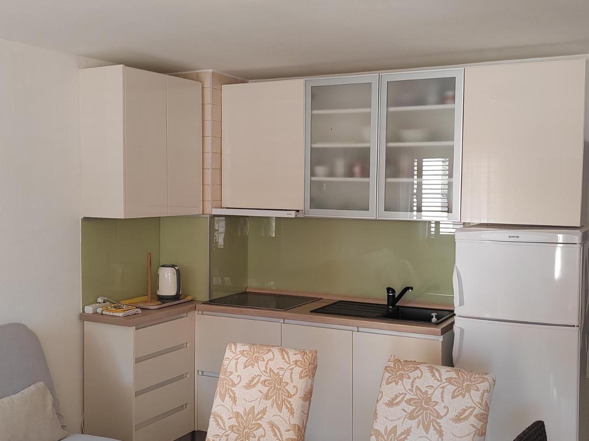 Giana Apartment *